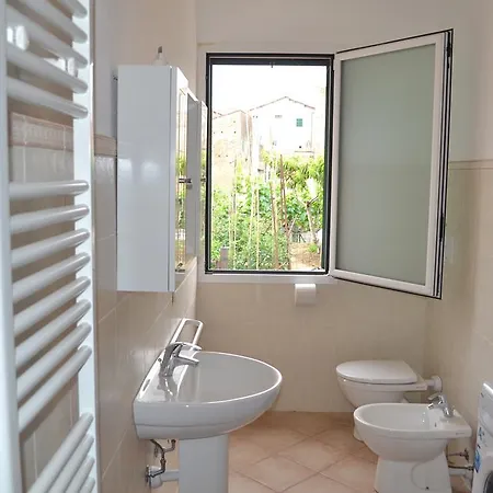 Liguria Mare Apartman *